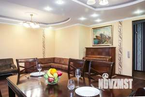 3-к квартира, посуточно, 111м2, 1/7 этаж