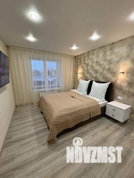 3-к квартира, посуточно, 87м2, 1/6 этаж