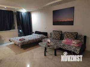 Студия квартира, посуточно, 38м2, 3/5 этаж