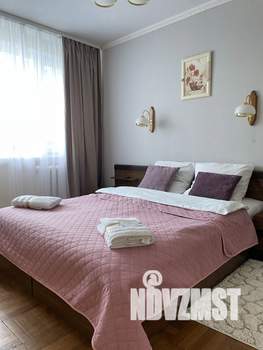 2-к квартира, посуточно, 50м2, 1/1 этаж