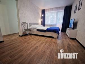 2-к квартира, посуточно, 42м2, 1/1 этаж