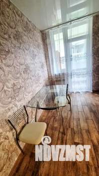 1-к квартира, посуточно, 43м2, 1/18 этаж
