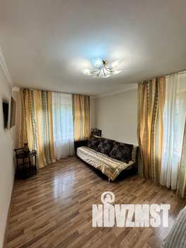 1-к квартира, посуточно, 30м2, 2/4 этаж