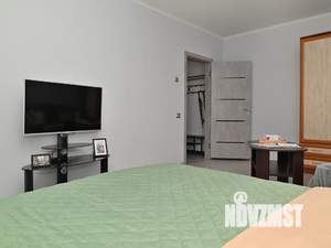 1-к квартира, посуточно, 42м2, 6/9 этаж