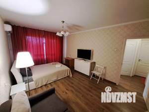 1-к квартира, посуточно, 37м2, 7/9 этаж