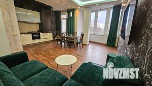 3-к квартира, посуточно, 99м2, 7/10 этаж