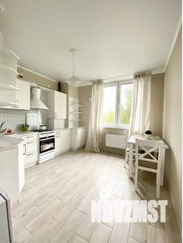 1-к квартира, посуточно, 42м2, 5/10 этаж