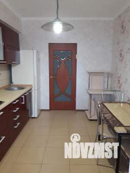 1-к квартира, посуточно, 42м2, 3/6 этаж