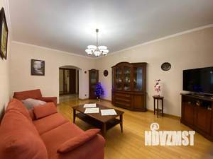 2-к квартира, посуточно, 87м2, 1/10 этаж
