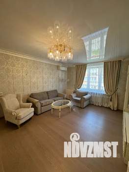 3-к квартира, посуточно, 100м2, 2/4 этаж