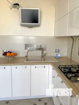 1-к квартира, посуточно, 44м2, 7/15 этаж