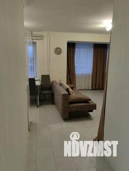 Студия квартира, посуточно, 35м2, 2/4 этаж