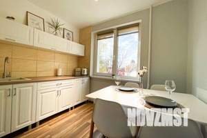 1-к квартира, посуточно, 34м2, 4/10 этаж