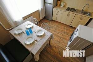 1-к квартира, посуточно, 37м2, 1/1 этаж