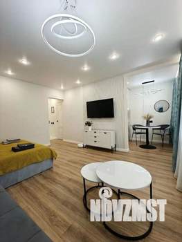 1-к квартира, посуточно, 37м2, 1/1 этаж