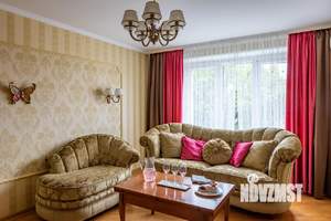 4-к квартира, посуточно, 65м2, 1/1 этаж