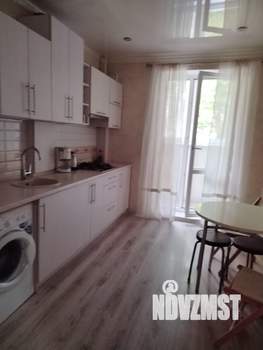 1-к квартира, посуточно, 38м2, 1/8 этаж