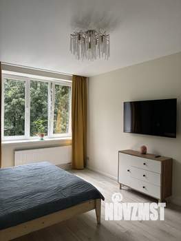 1-к квартира, посуточно, 40м2, 2/5 этаж