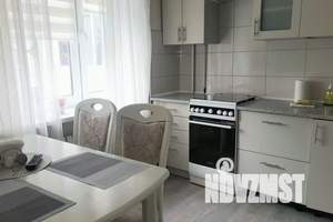 1-к квартира, посуточно, 34м2, 2/4 этаж