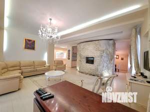 4-к квартира, посуточно, 130м2, 2/2 этаж