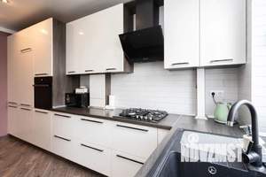 Студия квартира, посуточно, 43м2, 8/9 этаж