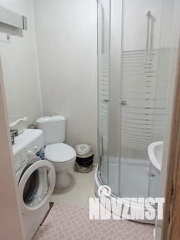 Студия квартира, посуточно, 36м2, 1/4 этаж