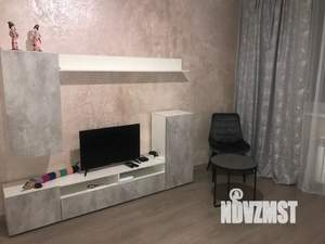 1-к квартира, посуточно, 38м2, 4/9 этаж