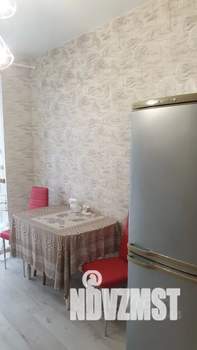 1-к квартира, посуточно, 38м2, 3/9 этаж