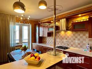 3-к квартира, посуточно, 86м2, 4/8 этаж