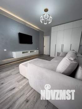 1-к квартира, посуточно, 39м2, 8/10 этаж