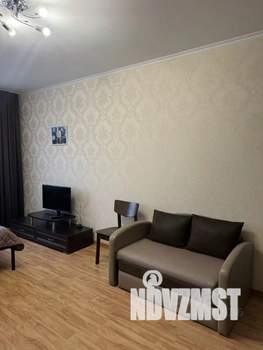 1-к квартира, посуточно, 38м2, 1/1 этаж