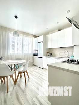 1-к квартира, посуточно, 49м2, 10/16 этаж