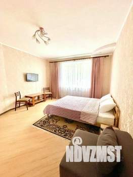 1-к квартира, посуточно, 43м2, 1/1 этаж