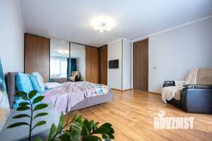 1-к квартира, посуточно, 41м2, 8/10 этаж