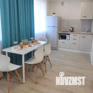 2-к квартира, посуточно, 45м2, 3/4 этаж