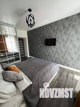 1-к квартира, посуточно, 56м2, 1/1 этаж