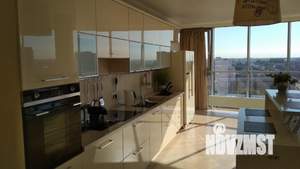 2-к квартира, посуточно, 135м2, 1/1 этаж