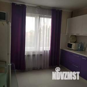 1-к квартира, посуточно, 43м2, 6/9 этаж