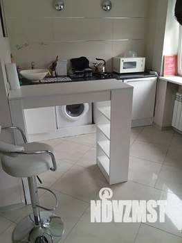 Студия квартира, посуточно, 38м2, 3/5 этаж