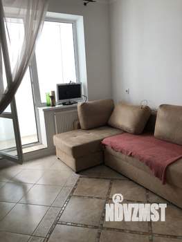 Студия квартира, посуточно, 45м2, 1/7 этаж
