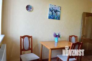 1-к квартира, посуточно, 47м2, 6/9 этаж