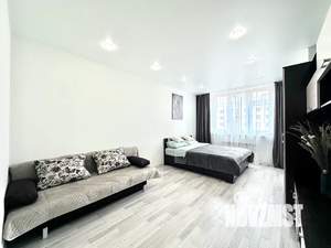 1-к квартира, посуточно, 42м2, 6/9 этаж