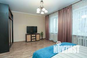 3-к квартира, посуточно, 102м2, 1/1 этаж