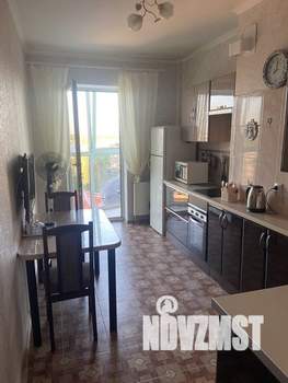 1-к квартира, посуточно, 37м2, 1/1 этаж
