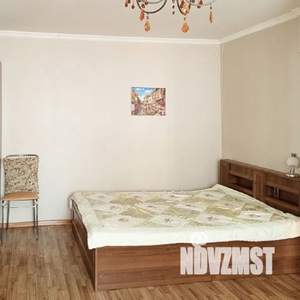1-к квартира, посуточно, 40м2, 1/7 этаж