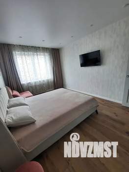1-к квартира, посуточно, 39м2, 6/9 этаж