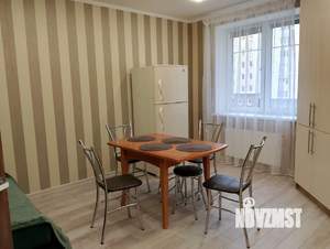 3-к квартира, на длительный срок, 91м2, 3/7 этаж