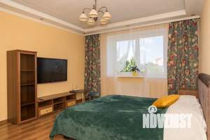 1-к квартира, посуточно, 42м2, 4/10 этаж