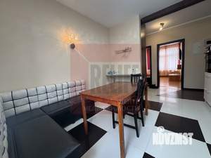 4-к квартира, на длительный срок, 105м2, 2/3 этаж