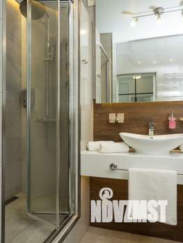 1-к квартира, посуточно, 47м2, 1/1 этаж